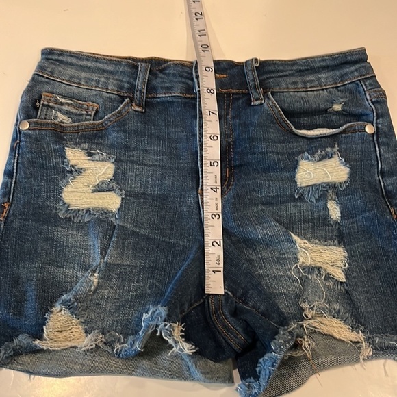 Judy Blue 3” Inseam Mid Rise Shorts Size S - Picture 5 of 16